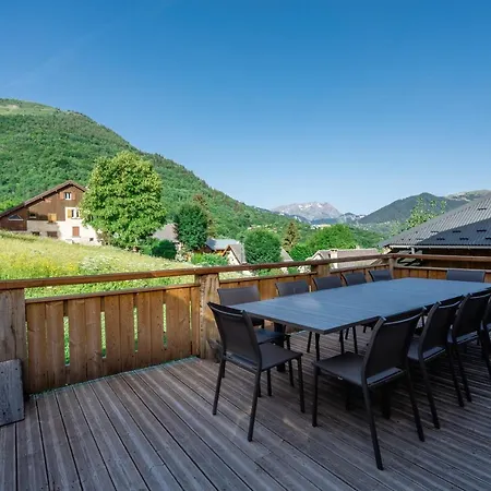 Chalet Le Petit Bes Dağ evi *
